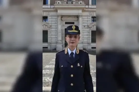 Campagna della polizia contro la violenza sulle donne: "Non sei sola"