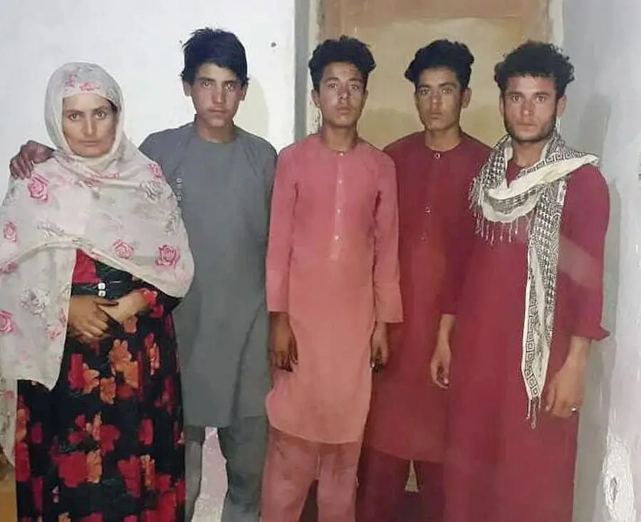 La famiglia di Sherbaz Rezai rimasta in Afghanistan (foto concessa da Sherbaz Rezai)