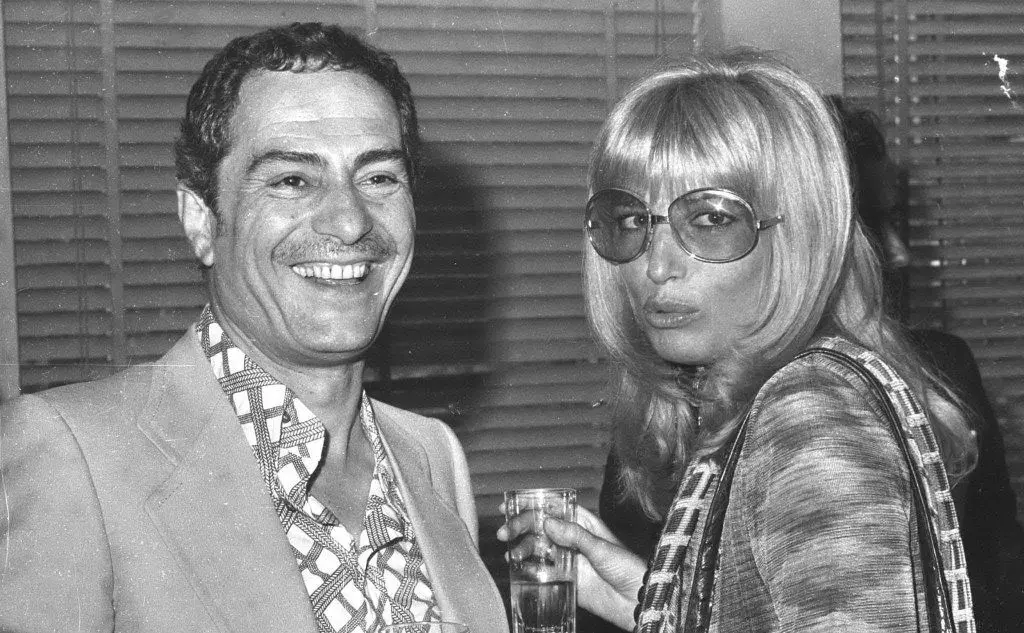 Monica Vitti e Nino Manfredi ricevono il David di Donatello per &quot;Polvere di stelle&quot; e &quot;Pane e cioccolata&quot;