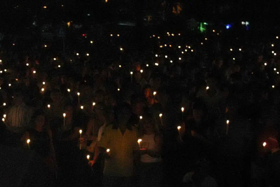 Lumini nel buio (foto d'archivio)