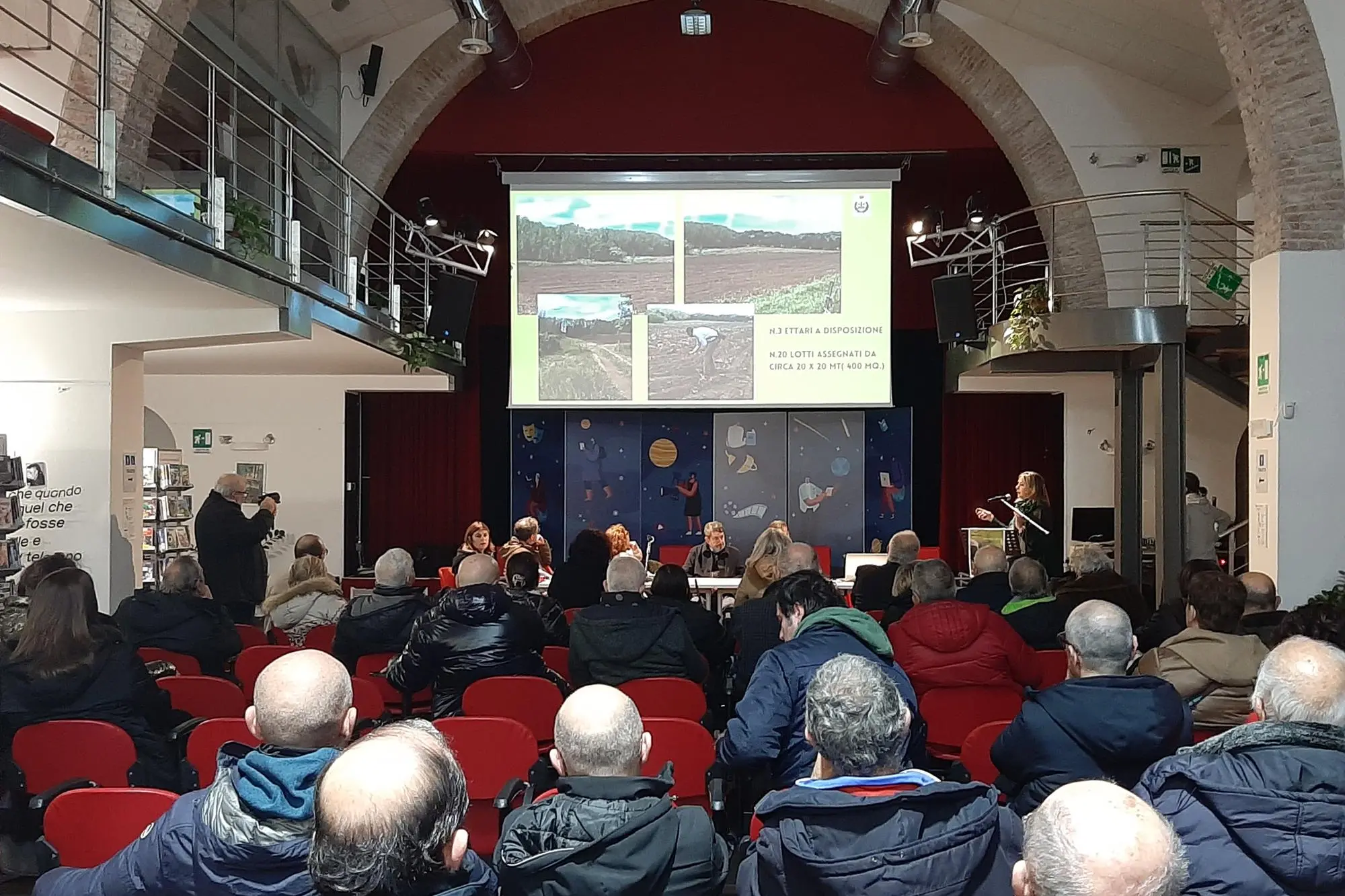 La presentazione del progetto del Comune di Macomer sugli orti sociali, presso il Centro Unla (Foto Nachira)