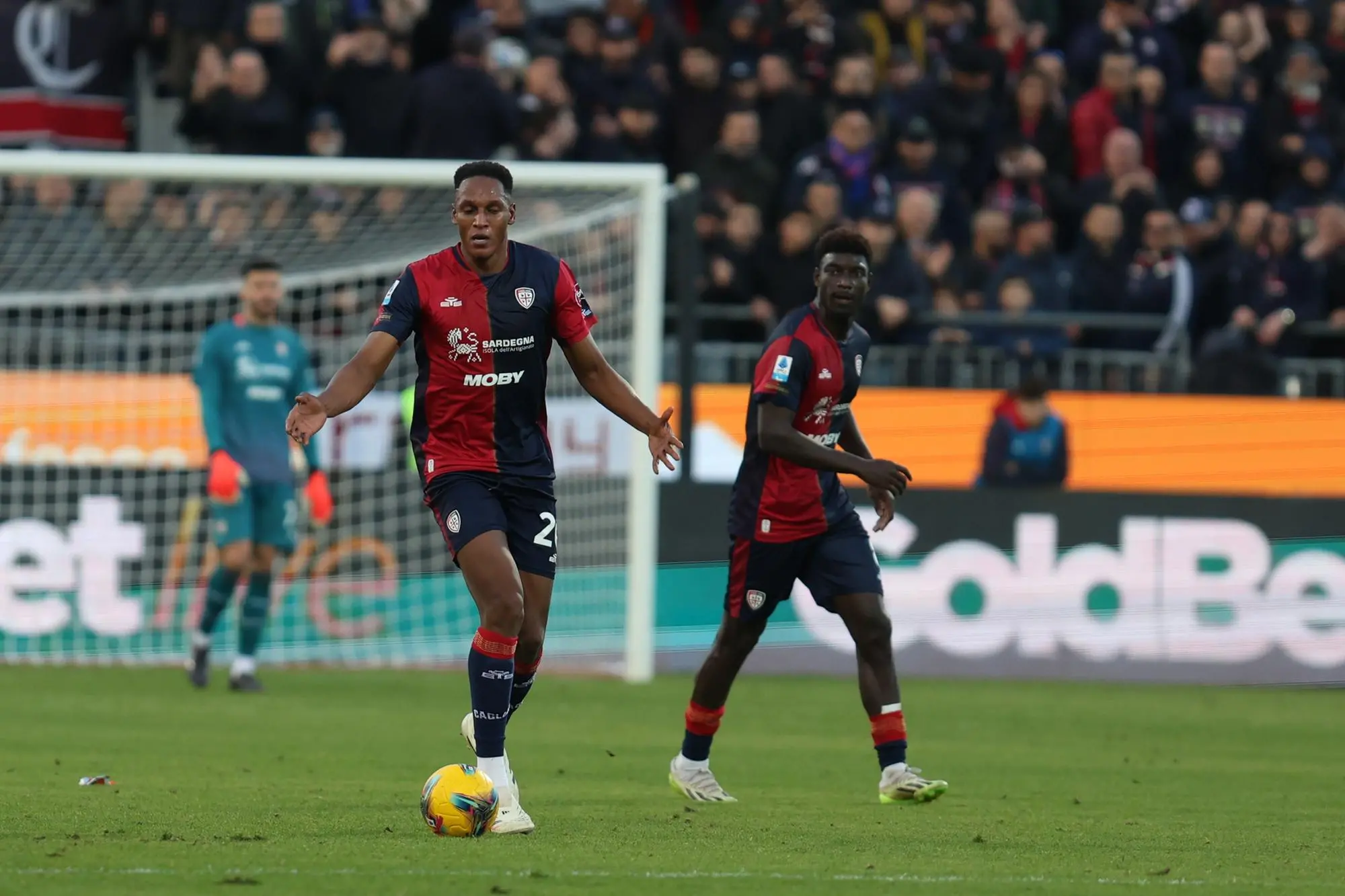 Yerry Mina in Cagliari-Atalanta (foto Murru)