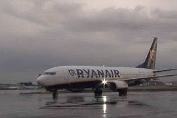 Ryanair in crisi, perdite da 185 milioni nel primo trimestre VIDEO