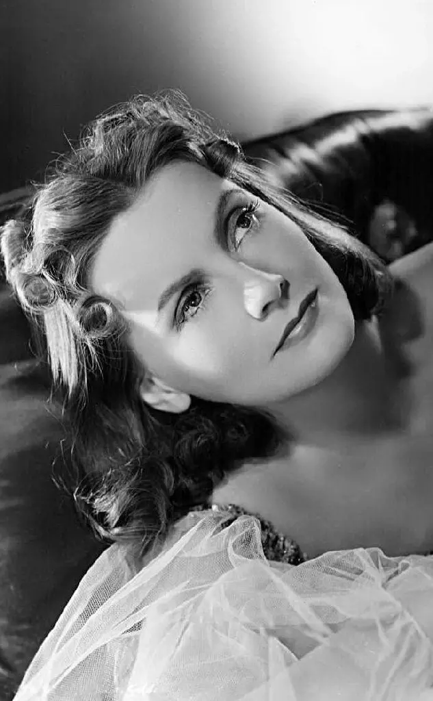 Nel 1925 firma un contratto con la Mgm e vola a Hollywood (foto Wikipedia)