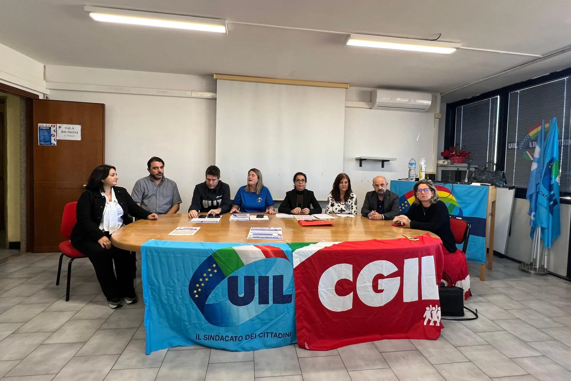 La riunione nella sede regionale della Uil, in via Po a Cagliari (foto Melis)