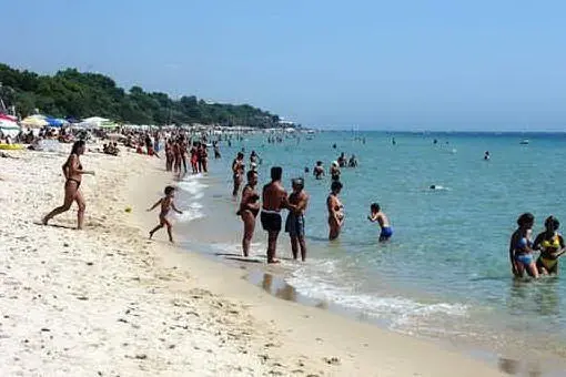Una spiaggia a Pula
