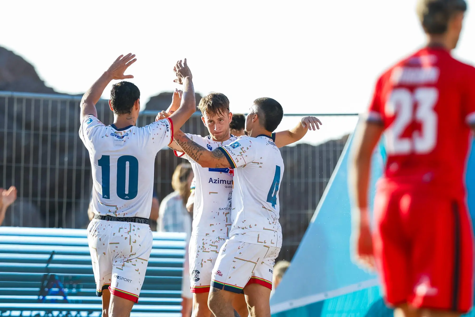 Un'esultanza del Cagliari Beach Soccer (foto LND)