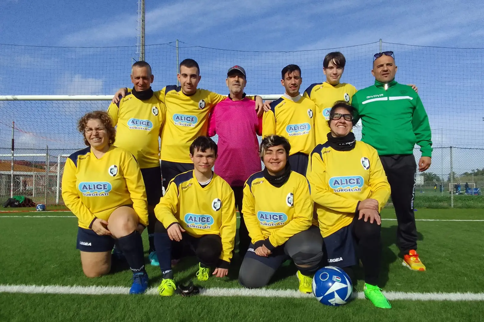 I calciatori dell'Asso Sulcis Carbonia. (foto Scano)