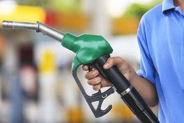 Benzina e gasolio, i carburanti cambiano nome