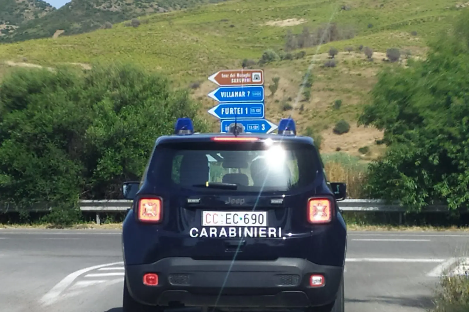 Un'auto dei militari (foto carabinieri)