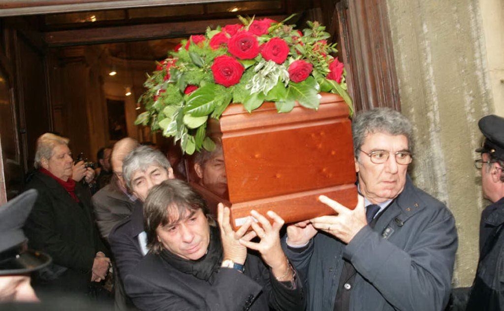 Il funerale di Enzo Bearzot (tutte le foto sono Archivio L'Unione Sarda)