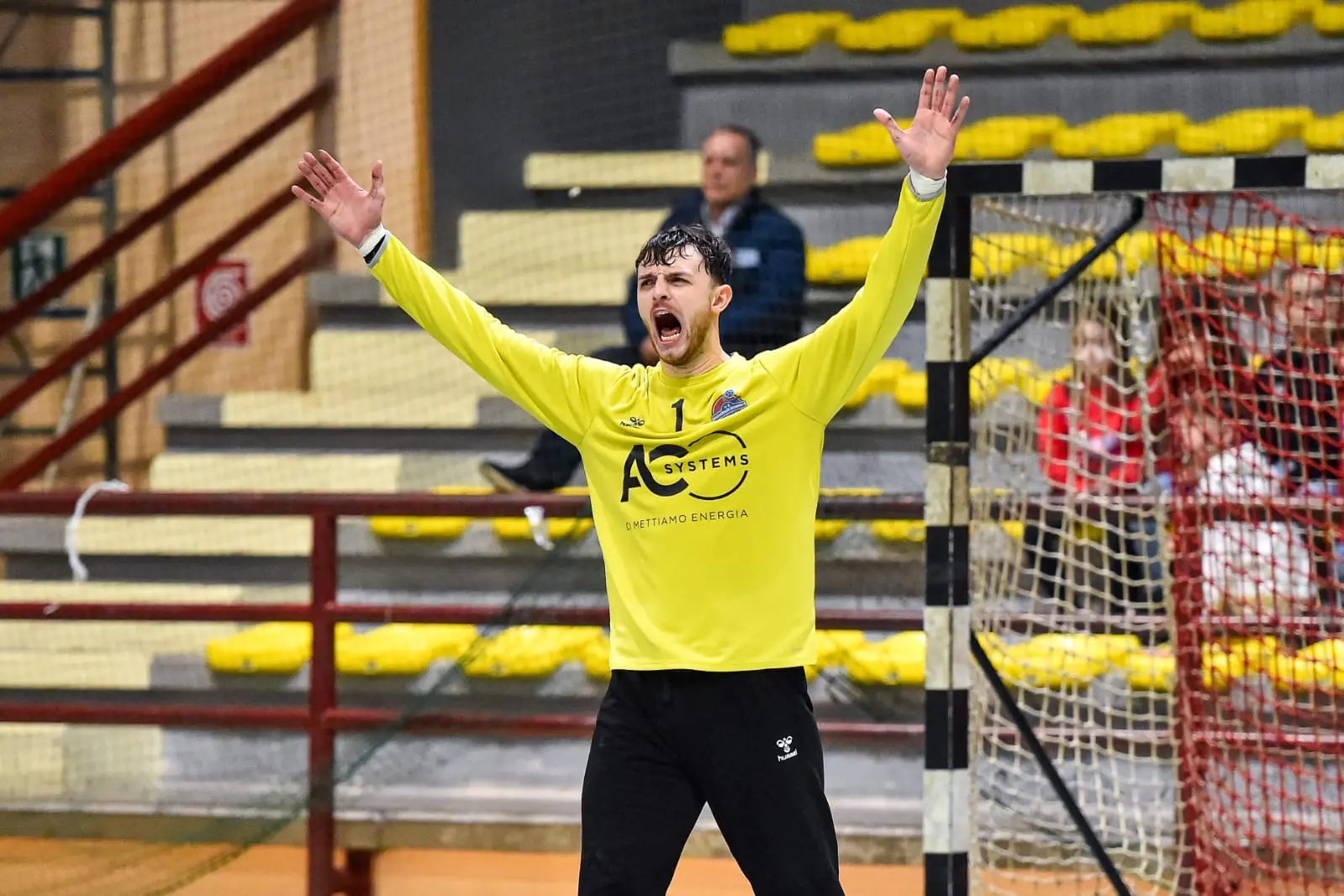 Giovanni Pavani, portiere della Raimond Sassari (foto Claudio Atzori)