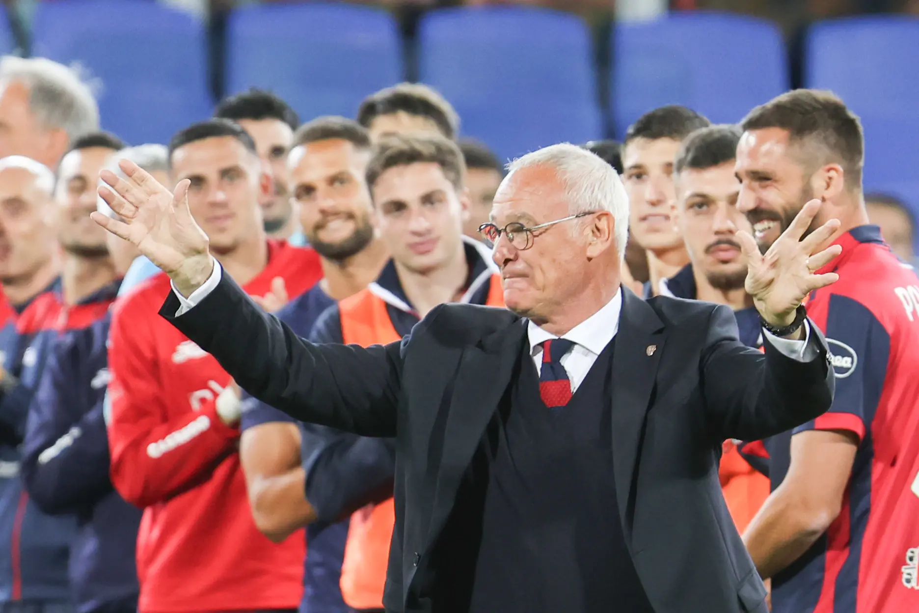 Claudio Ranieri saluta squadra e tifosi (Foto Fabio Murru)