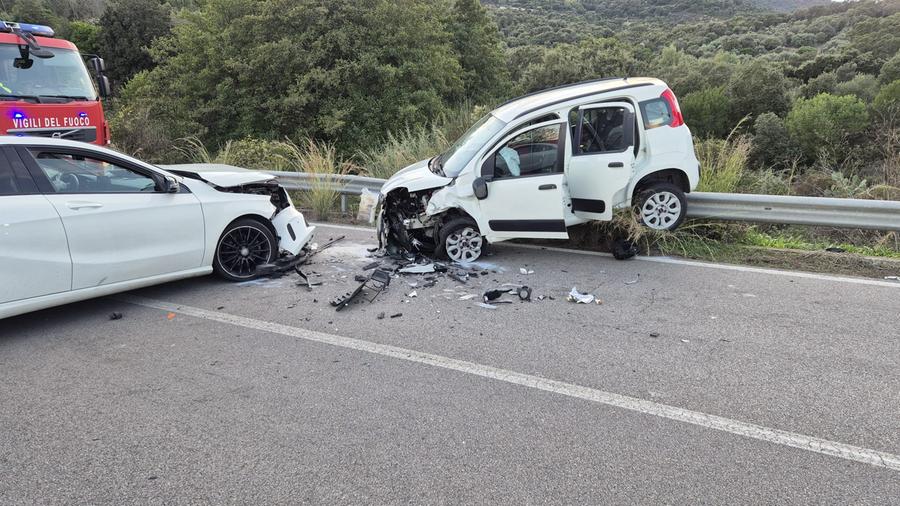 Frontale sulla provinciale 27 a Villagrande, due feriti: interviene l’elicottero