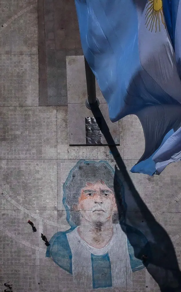 Il ritratto in Plaza de Mayo ripreso con un drone (Ansa - Roncoroni)