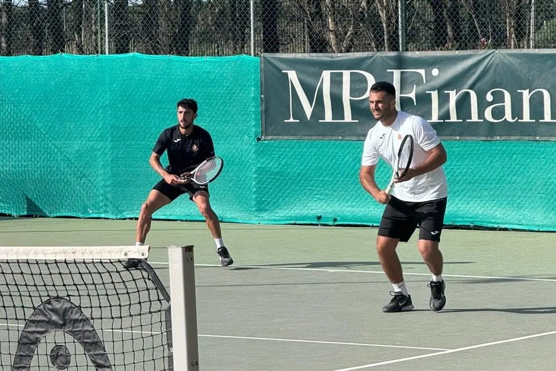 Il doppio vincente del Tc Alghero A Cristiano Monte/Michele Fois (foto Burruni)