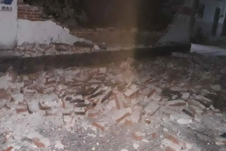 Le conseguenze del terremoto (Twitter Protezione civile messicana)
