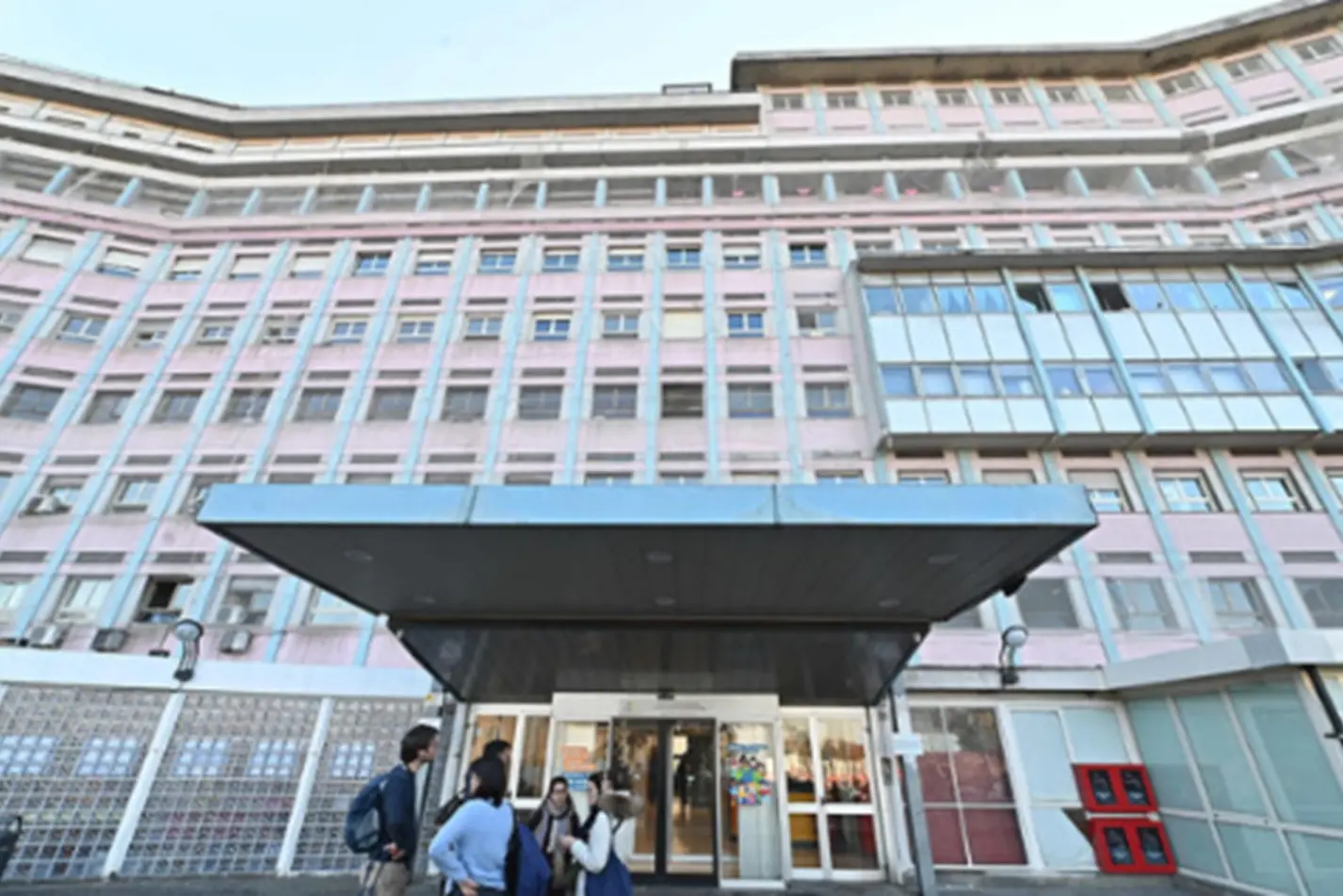 L'ospedale Regina Margherita di Torino (Ansa)