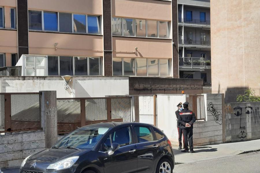 Cagliari, un uomo trovato morto per strada: vittima di un tragico incidente