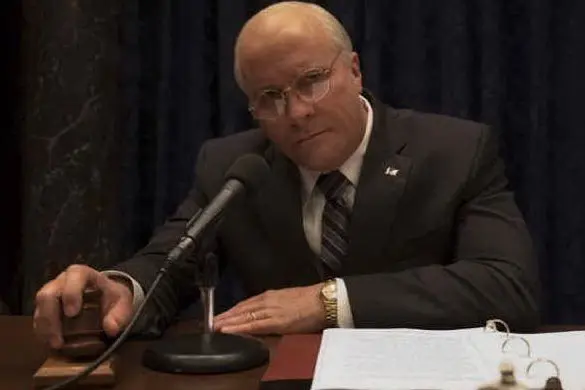 Christian Bale nei panni di Dick Cheney (foto da frame video)