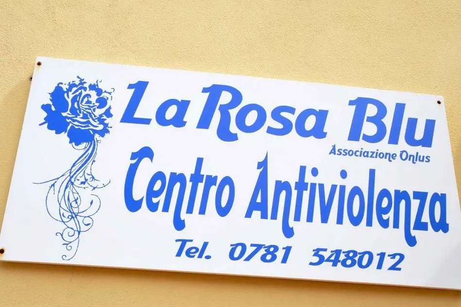Il centro antiviolenza La Rosa Blu