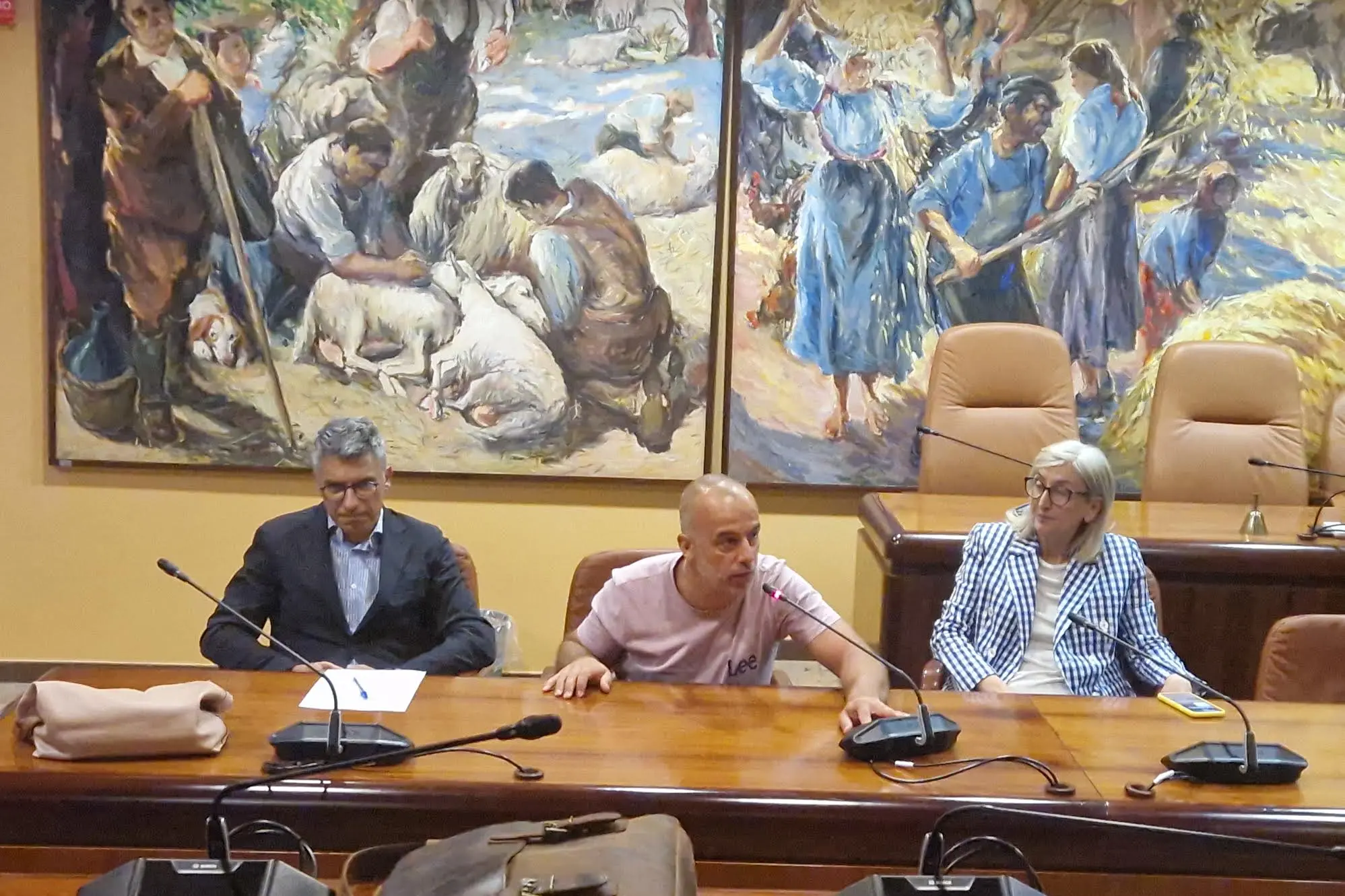 Il sindaco dì Cabras, il sindaco di Samugheo e la direttrice della Asl (foto concessa)