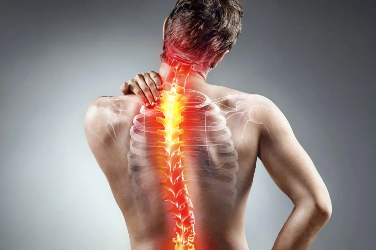 Mal di schiena, per sonfiggerlo serve una diagnosi precisa (archivio L'Unione Sarda)