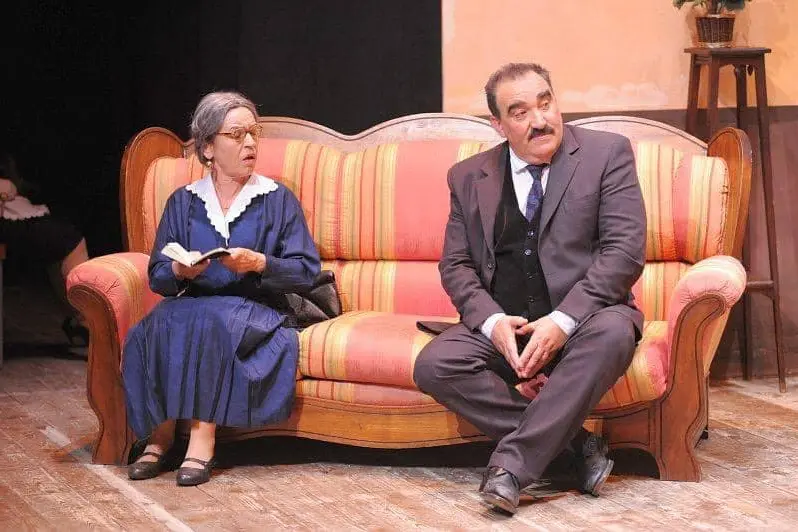 L'attore Mario Lubino in scena per una commedia