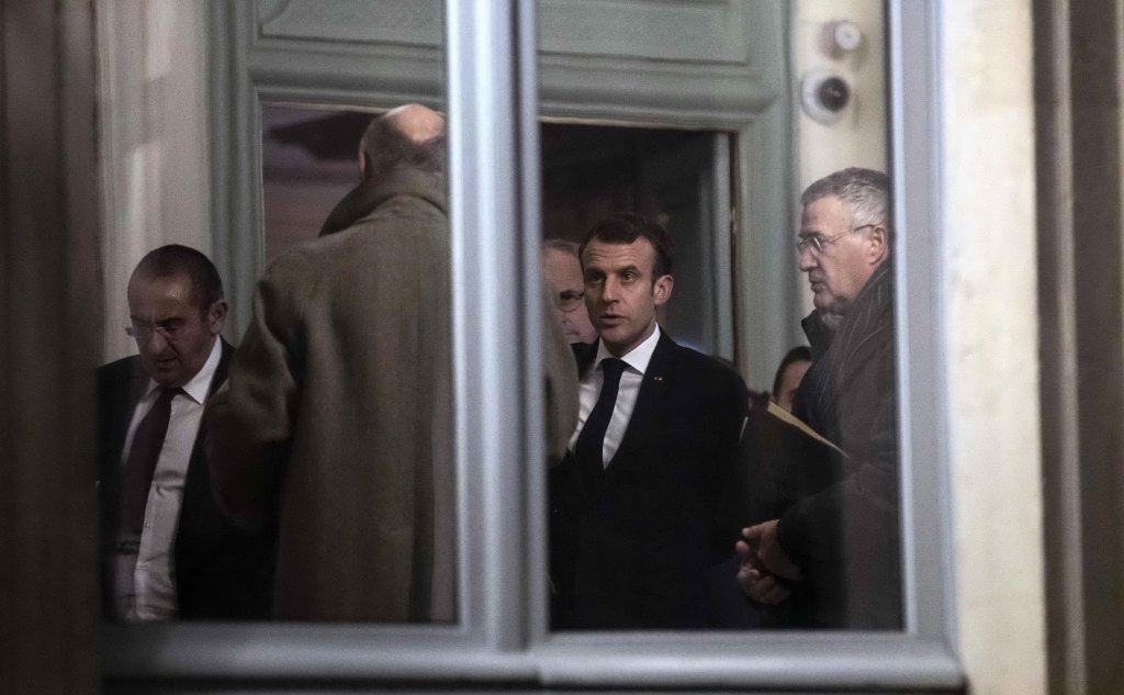 Il presidente Emmanuel Macron ha incontrato nella notte il ministro dell'Interno
