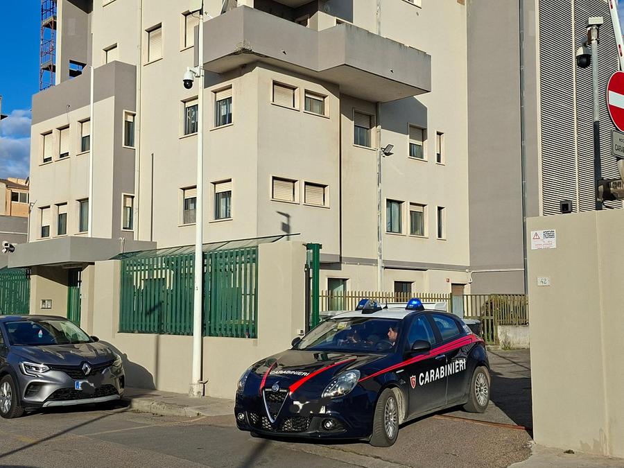 Selargius, furto al supermarket: donna arrestata con 500 euro di refurtiva