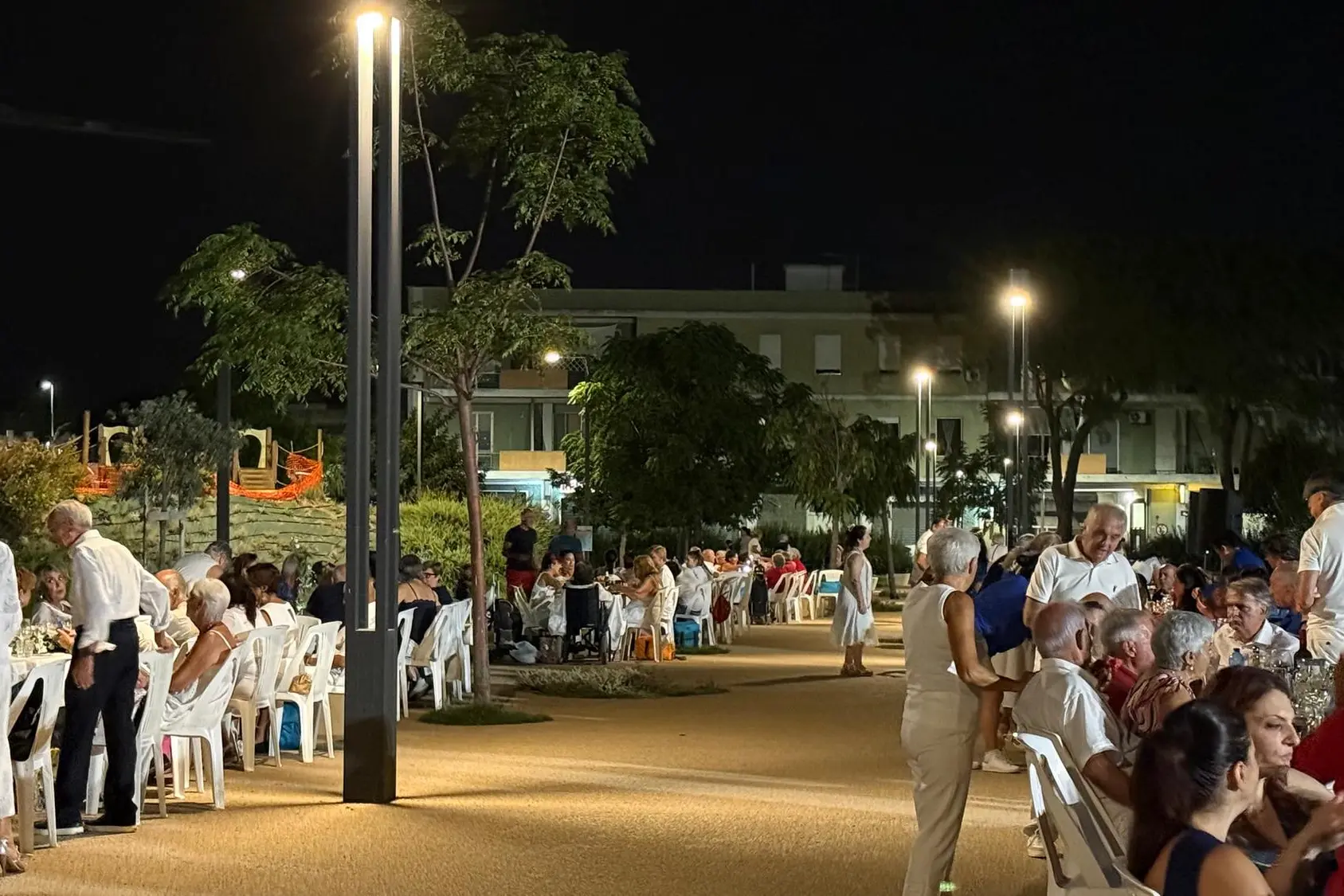 Cena sotto le stelle colorate 2026