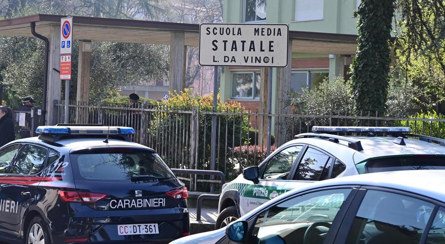 La prof: «Non provo rabbia né paura»