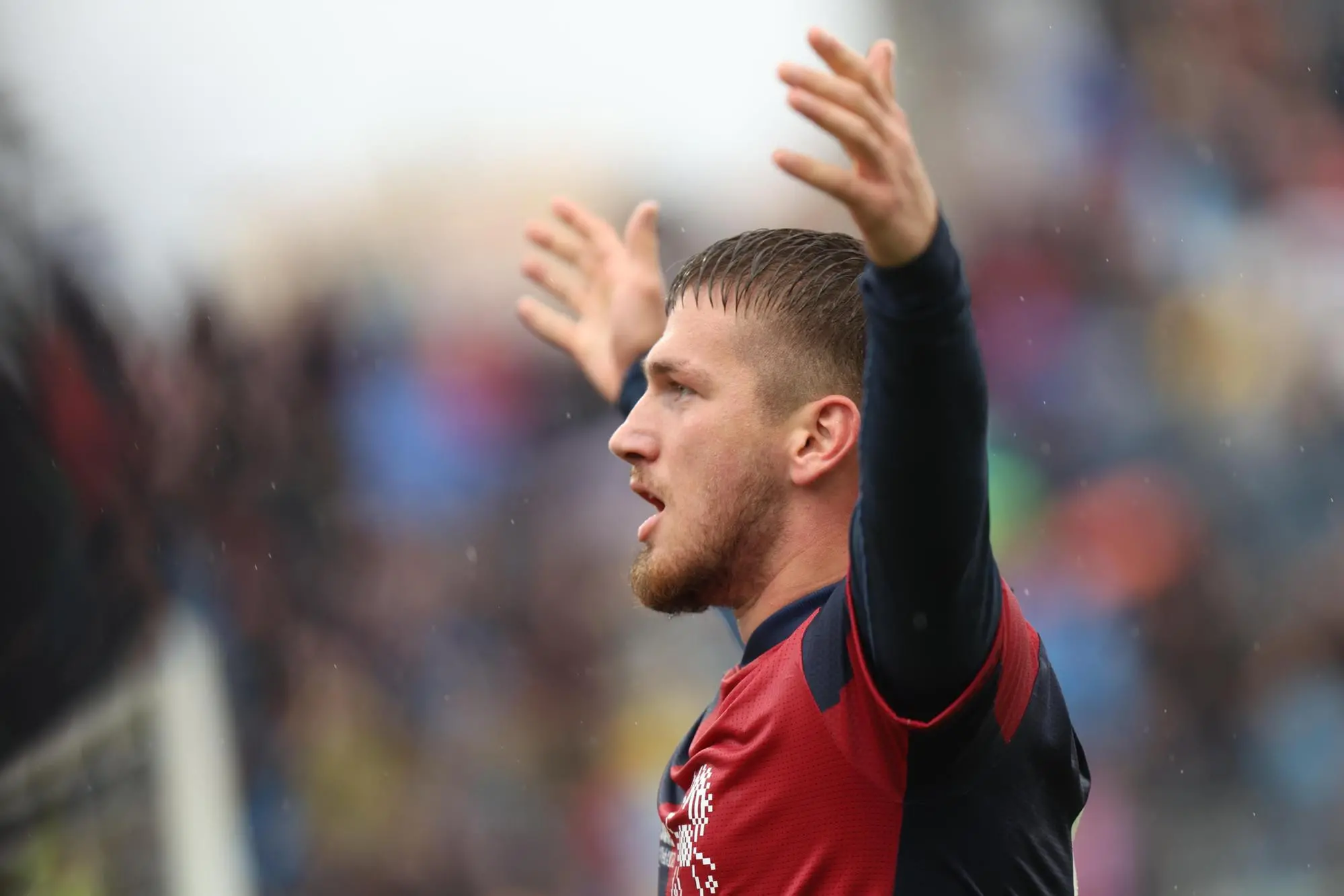 Semih Kilicsoy esulta dopo il gol del momentaneo 2-1 contro il Pisa (Ansa)