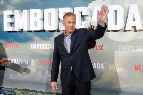 epa07463410 US actor/cast member Kevin Costner poses during the presentation of his movie 'The Highwaymen' in Madrid, Spain, 25 March 2019. The Netflix movie is released in Spain on 29 March. EPA/JUANJO MARTIN