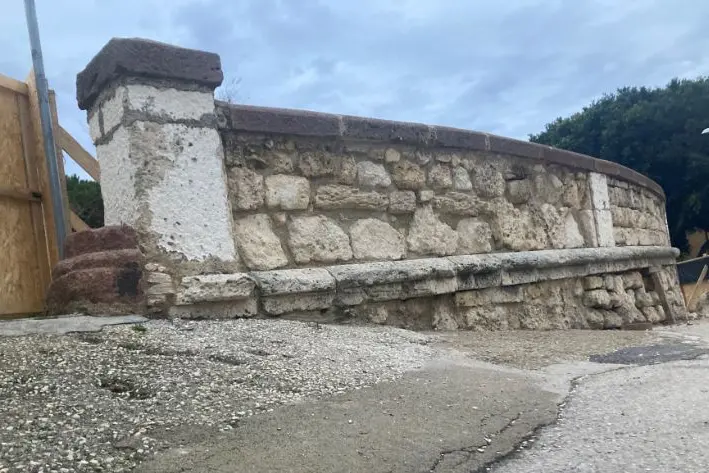 Il muraglione di San Gavino (foto Pala)