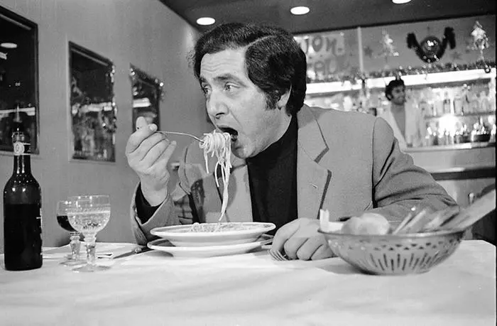 Corrado all'epoca di Canzonissima, nel 1971 (Ansa)