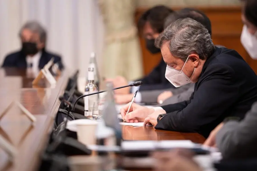 Il premier a Palazzo Chigi (Ansa)
