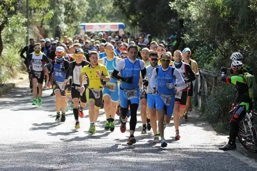 La partenza del duathlon cross di Sinnai (foto Bianca Figus)