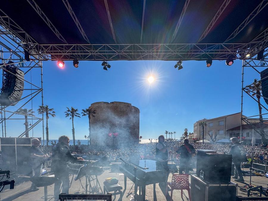 Pasquetta in musica ad Alghero, prove tecniche di stagione turistica