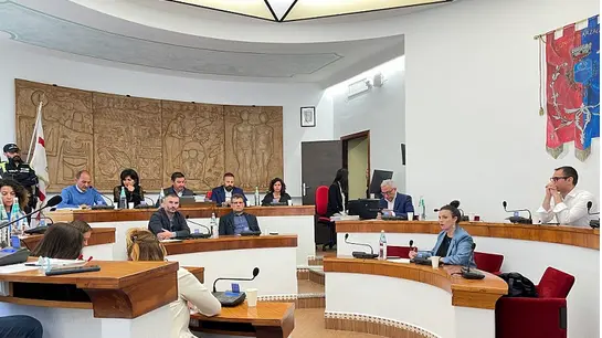 https://immagini.unionesarda.it/version/c:ZTQ0ZDc0YTAtOTYwNS00:MjBhNmZiOGUtN2JhYi00/image.webp?f=16:9