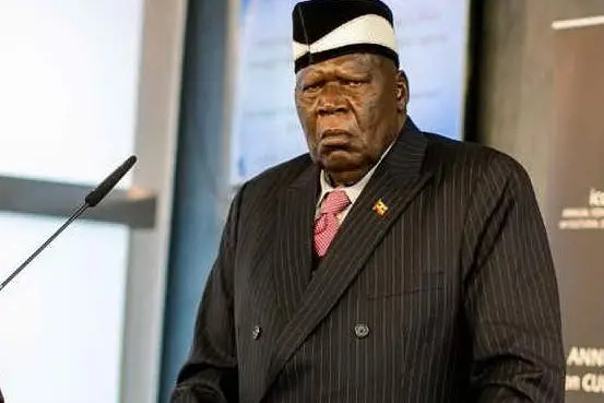 Il vicepremier dell'Uganda Moses Ali (foto da YouTube)