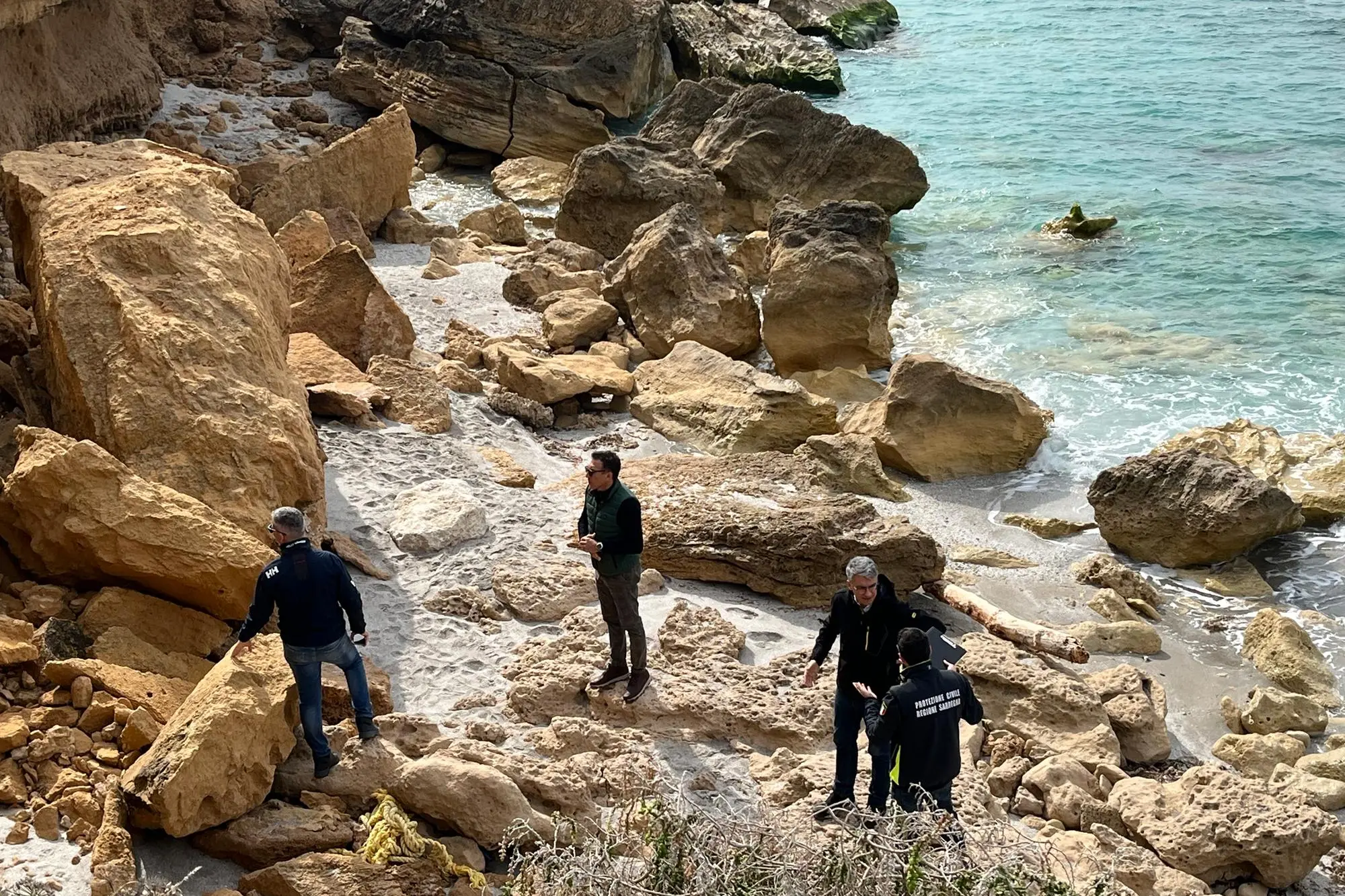 Il sopralluogo con la protezione civile regionale (Foto Sara Pinna)