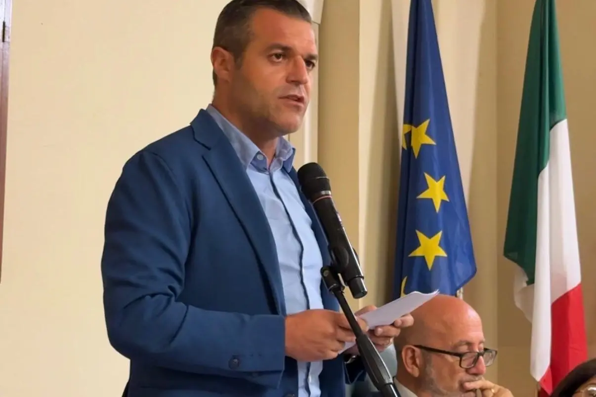 Il sindaco Raimondo Cacciotto