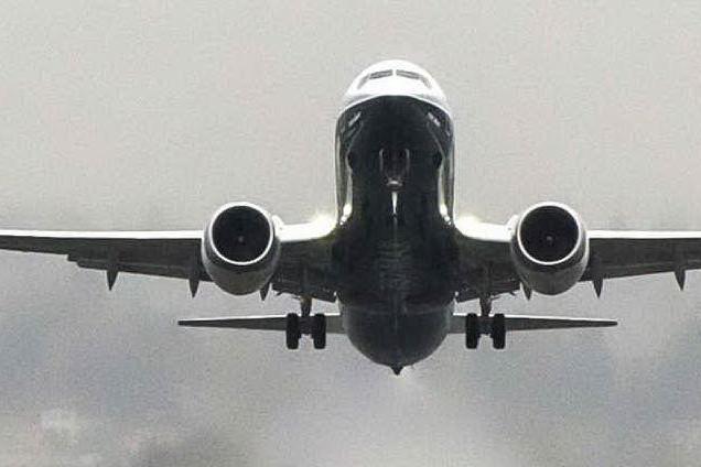 Boeing, nuovi guai per i 737: possibili problemi alle ali