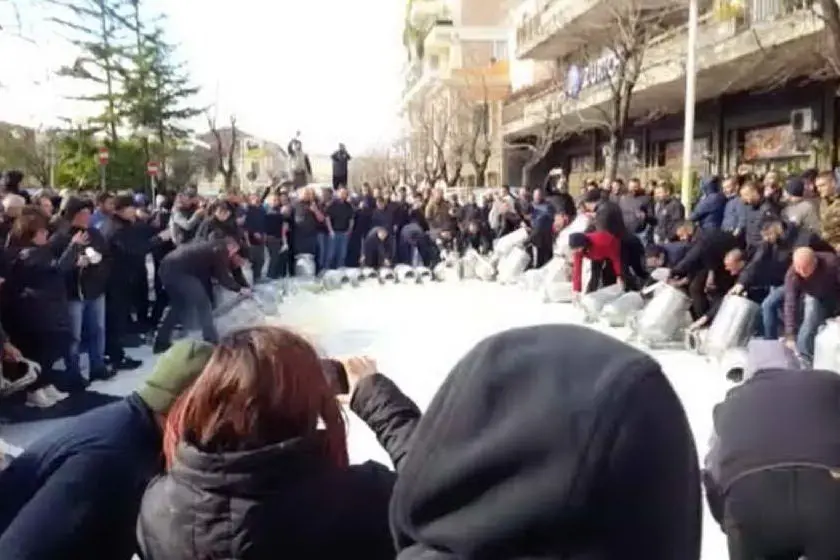 Una delle proteste (foto L'Unione Sarda)
