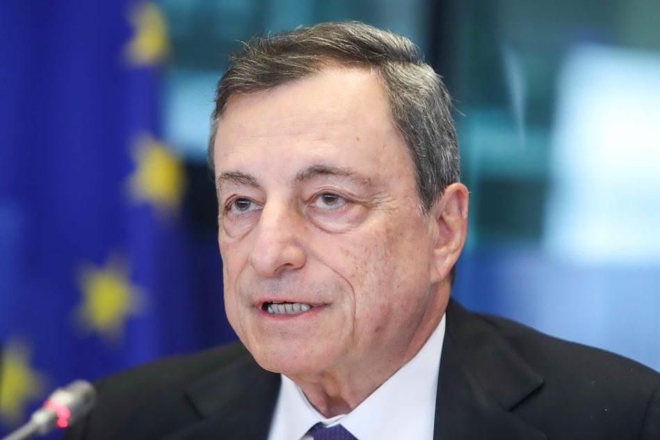 Draghi: &quot;Tassi invariati fino all'estate 2019, l'Europa resti unita&quot;