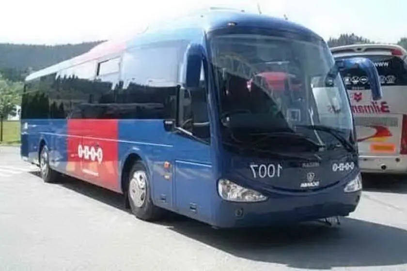 Un bus dell'Arst (Archivio L'Unione Sarda)