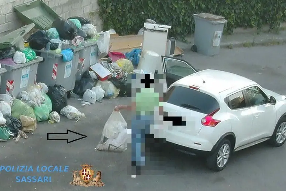 A Sassari lotta agli incivili che abbandonano i rifiuti