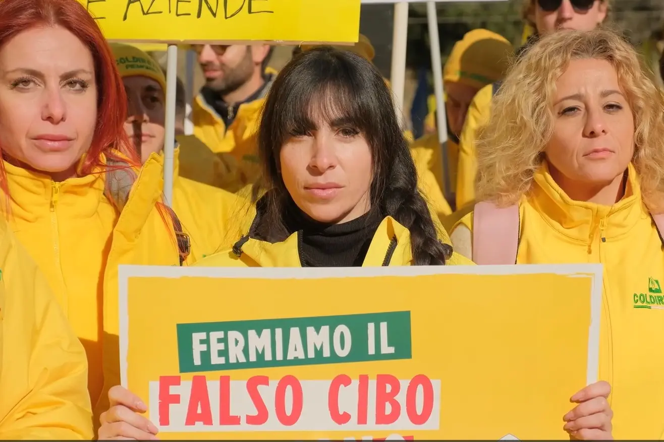 Diecimila manifestanti al Brennero: c'era ancha Mariafrancesca Serra (al centro), presidente nazionale di Donne Coldiretti