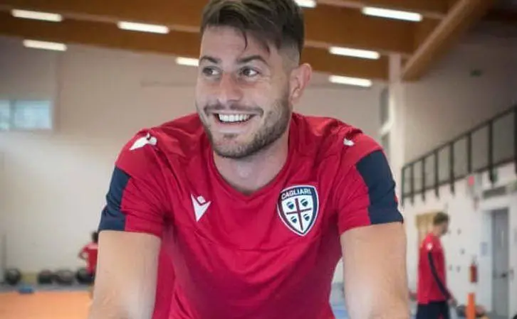 Richieste per Alberto Cerri (foto Instagram, pagine ufficiali del calciatori e archivio L'Unione Sarda)